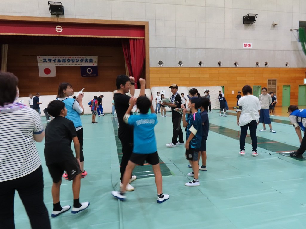 ガッツポーズ