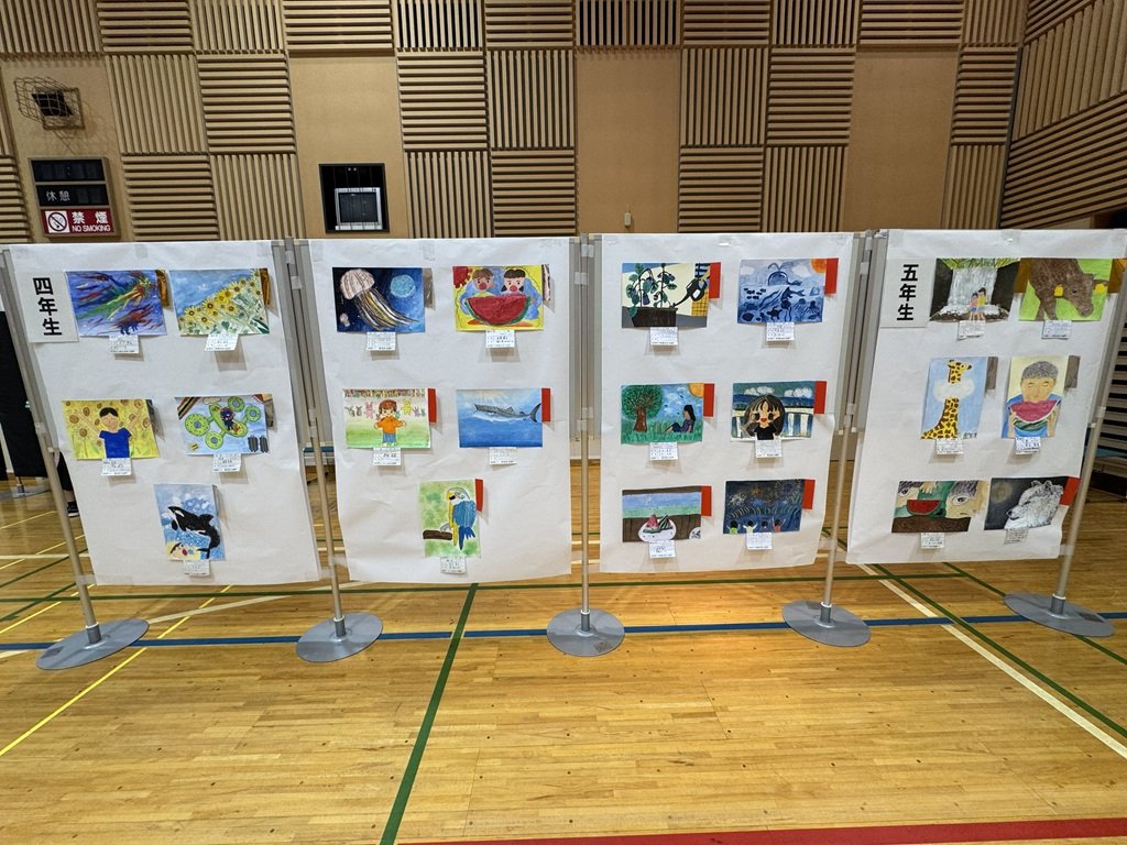 絵画の部の展示風景